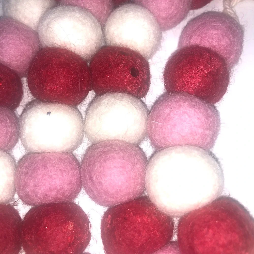 New West Elm Valentines Pink Red Wool Garland Home Decor 68”